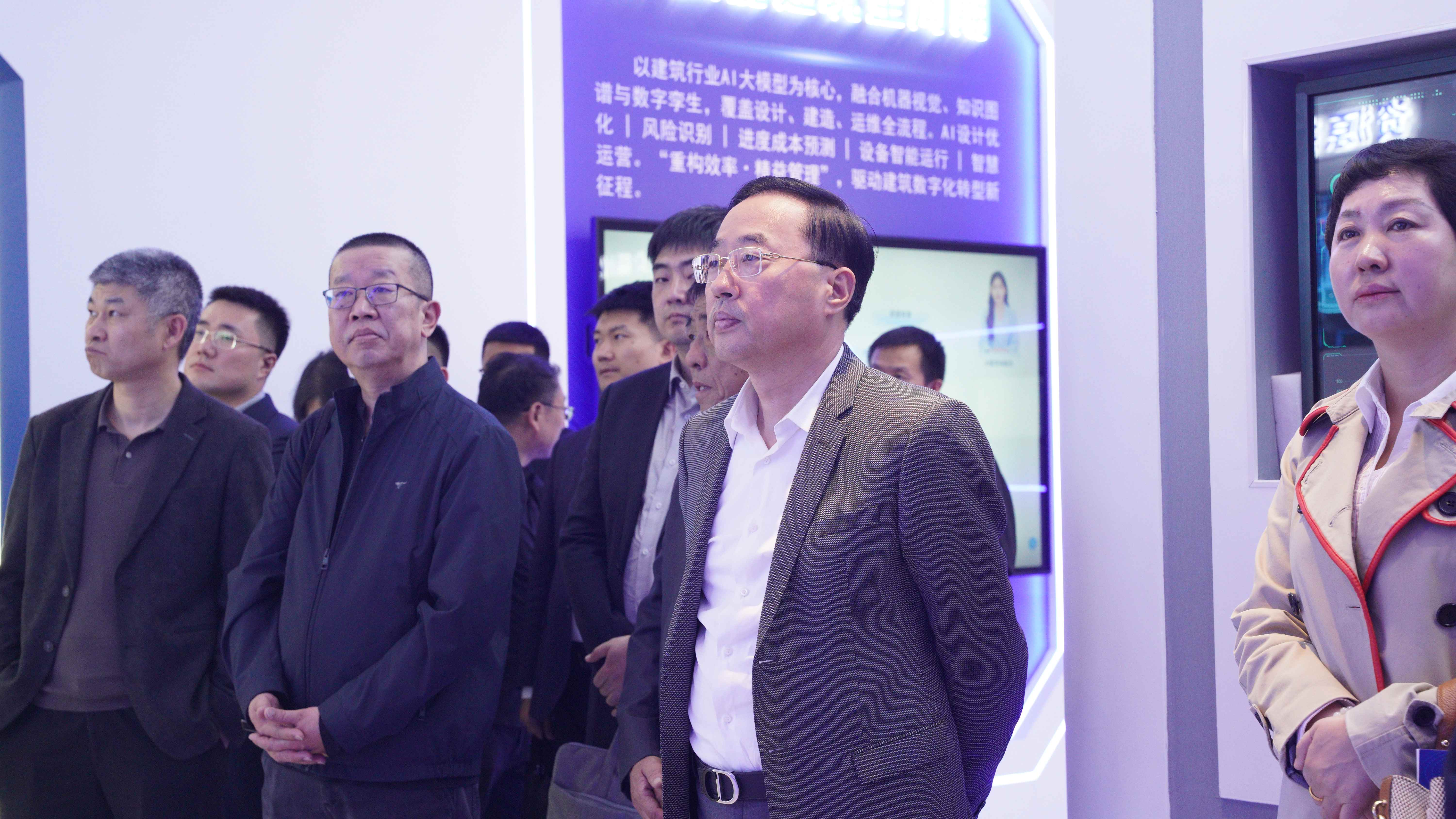 凝心聚力谋转型 提质赋能促振兴——2026年度辽宁省构筑业协会会长办公会第一次会议在沈圆满召开(图1)